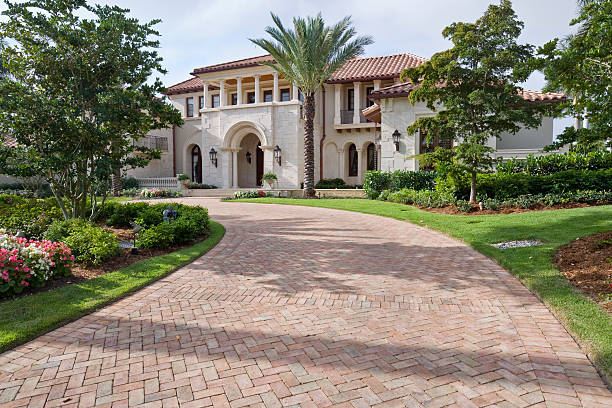 Best Interlocking Driveway Pavers  in Valley Falls, KS